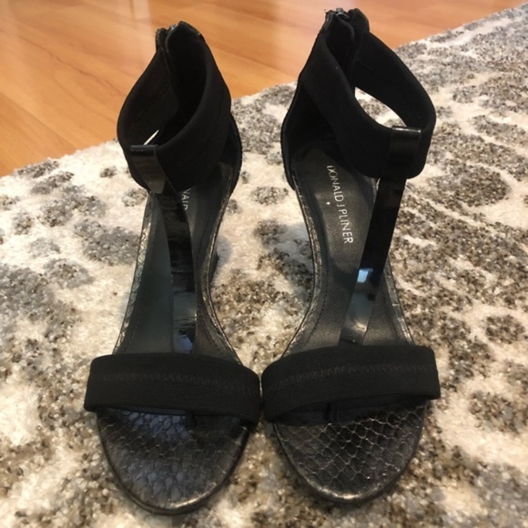 Donald J Pliner Women's Black Palo Wedge Sandal 6 - Picture 1 of 5